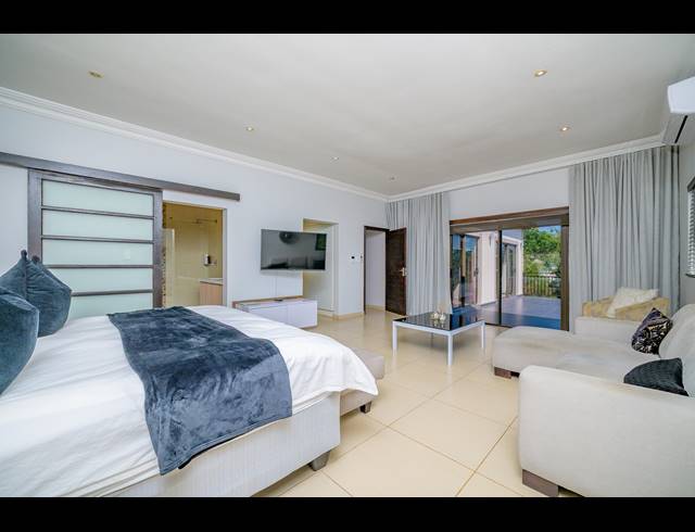 4 BEDROOM HOUSE FOR SALE IN SHEFFIELD BEACH